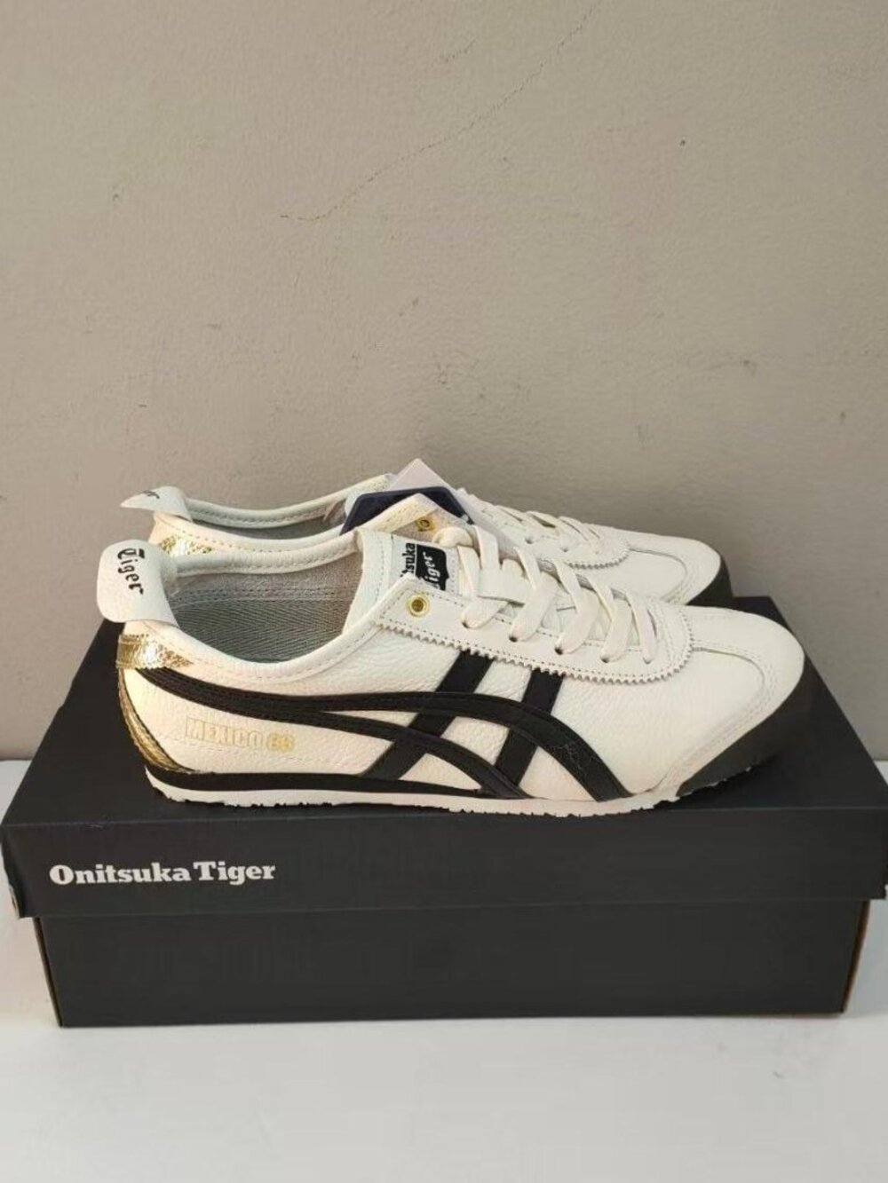 Onitsuka Tiger Mexico 66 White Black Gold Low Top Casual Sneakers Women - Picture 1 of 6